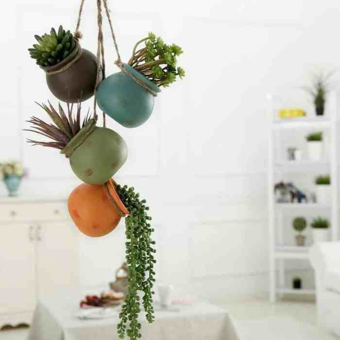 Indoor hanging plant pots